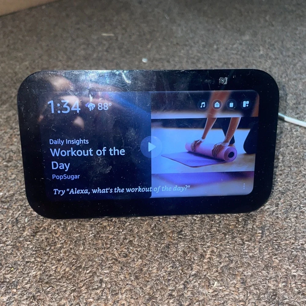 Echo show 5 (great condition)